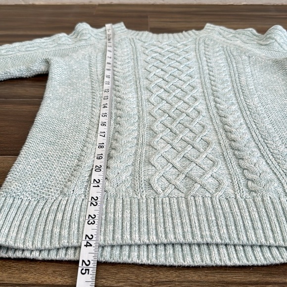 EUC GAP Cable-Knit Crewneck Sweater in Mint Green, S - Picture 7 of 11